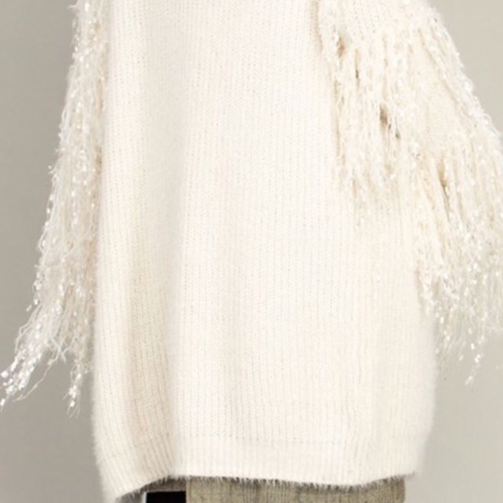 Last one❗️Oversized fringe sleeve sweater coat - Picture 4 of 5